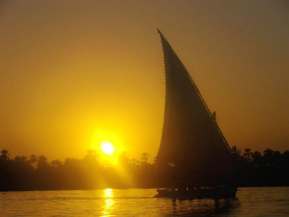 **  Cleopatra Hotel Luxor Egypt